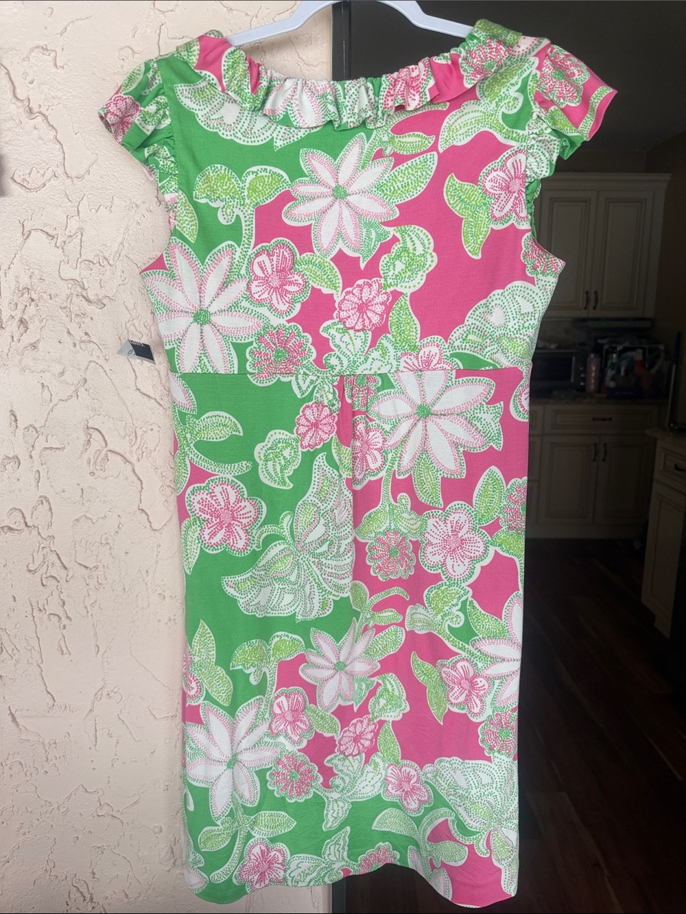 Lilly Pulitzer Pink and Green Floral Print - Picture 4 of 7